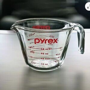 Pyrex 8 oz. Glass Measuring Cup 1 Cup Size 250ml 3 1/2 in Tall